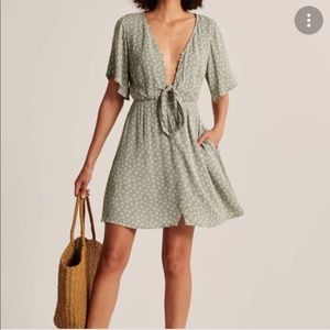 Abercrombie Tie Front Dress